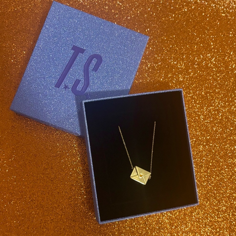 Life of a showgirl deluxe cd